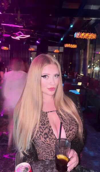Full leaked Fiona rexxhepi private onlyfans photo