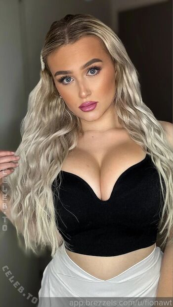Full leaked Fiona wt page private onlyfans photo