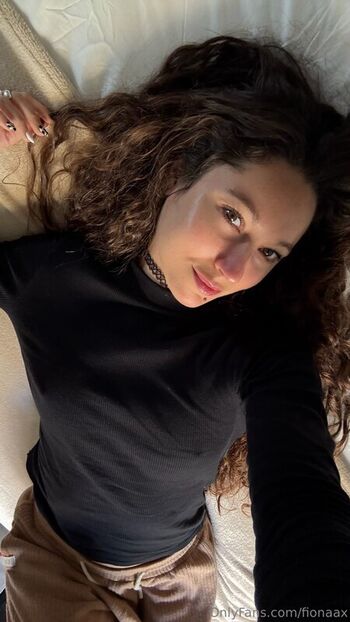 Full leaked Fionaax private onlyfans photo