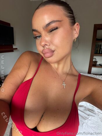 Full leaked Fionachen private onlyfans photo
