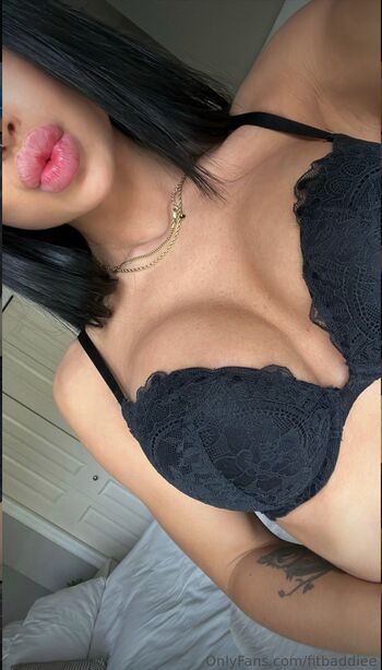 Full leaked Fitbaddiee private onlyfans photo