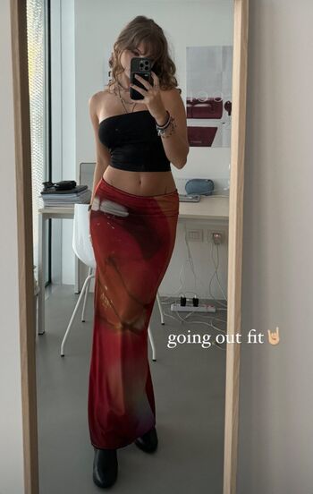 Full leaked Fitbyalx private onlyfans photo