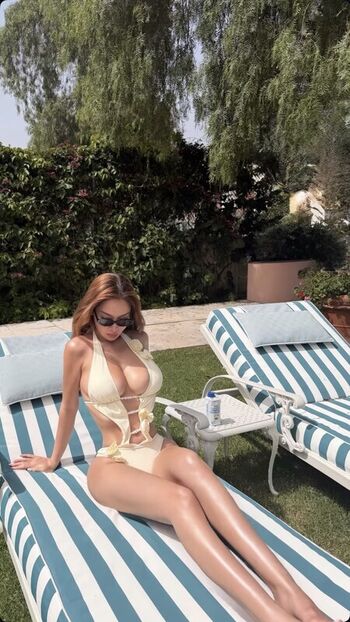 Full leaked Floralydo private onlyfans photo