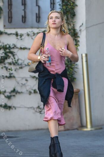 Full leaked Florence pugh  page private onlyfans photo