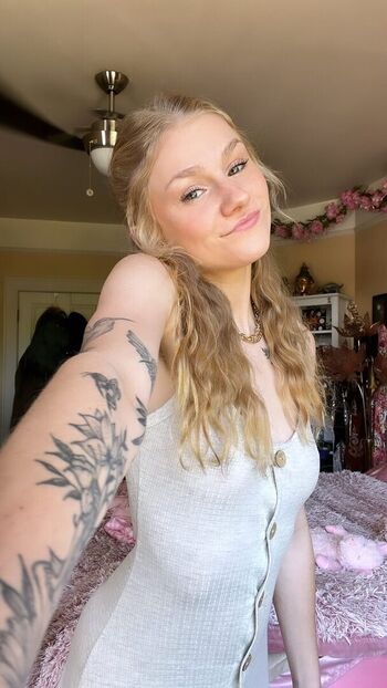 Full leaked Flower fairy private onlyfans photo