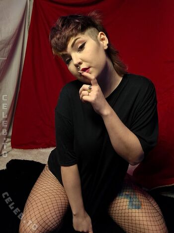 Full leaked Formativespice private onlyfans photo