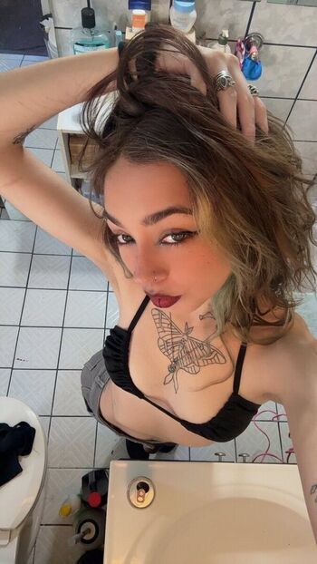 Full leaked Foxxydiabla private onlyfans photo