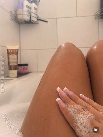 Full leaked Foxyone offziell private onlyfans photo