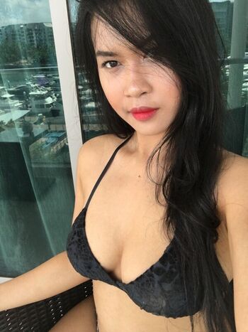 Full leaked Foxypomluvx private onlyfans photo
