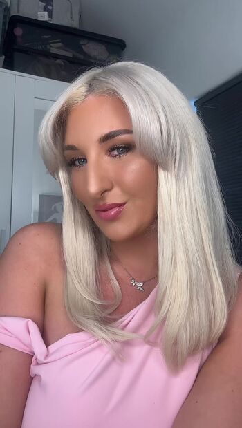 Full leaked Francescalouisefx private onlyfans photo