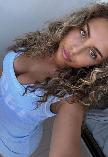 Full leaked Franditellaa private onlyfans photo