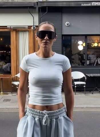 Full leaked Frankie bridge private onlyfans photo