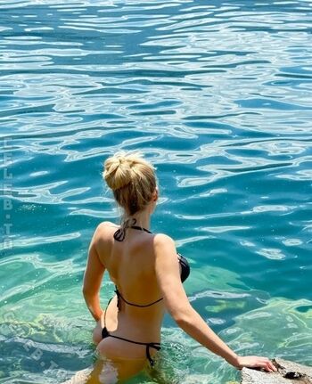 Full leaked Franzi bl private onlyfans photo