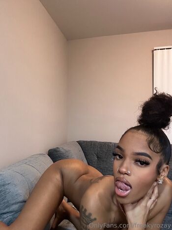 Full leaked Freakyrozay private onlyfans photo