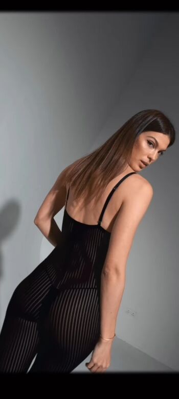Full leaked French celebrities only singer page private onlyfans photo