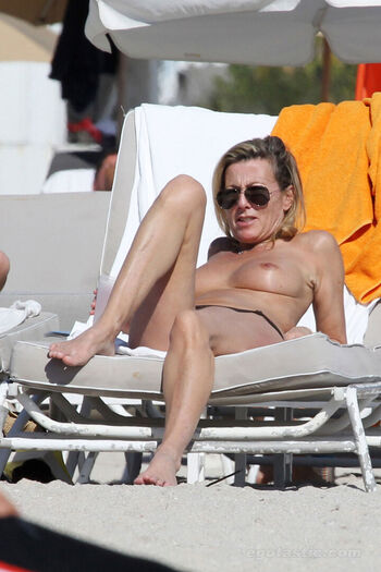 Full leaked French celebrities only singer private onlyfans photo