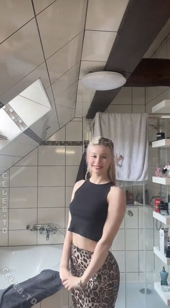 Full leaked Freya fsl private onlyfans photo