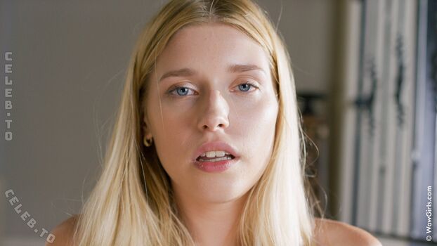 Freya Mayer