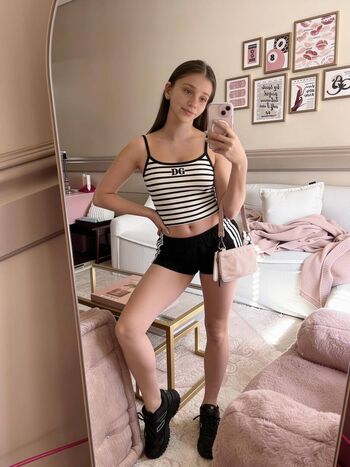 Full leaked Freyacollinsxx private onlyfans photo