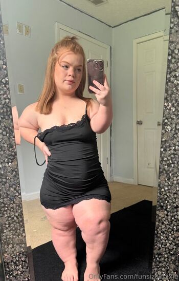 Full leaked Funsizedpixie private onlyfans photo