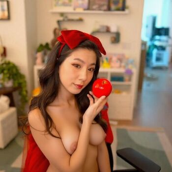 Full leaked Fuslie private onlyfans photo