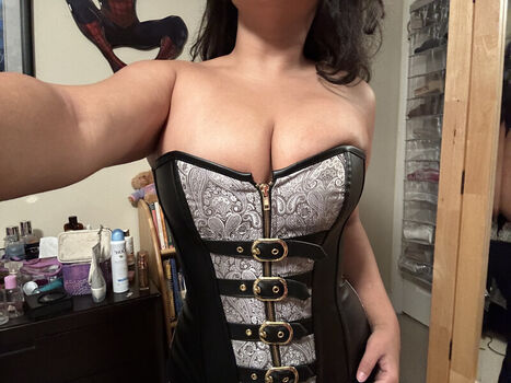 Full leaked Gabbyb music private onlyfans photo