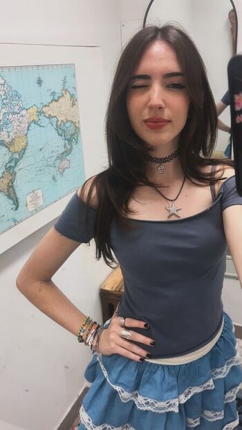 Full leaked Gabriela bee private onlyfans photo