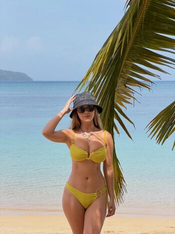 Full leaked Gabriela private onlyfans photo