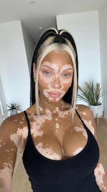 Gabriella Einars Smith