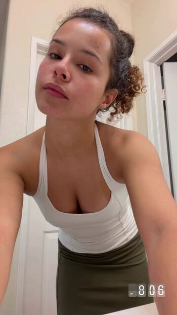 Full leaked Gabriella saraivah page private onlyfans photo