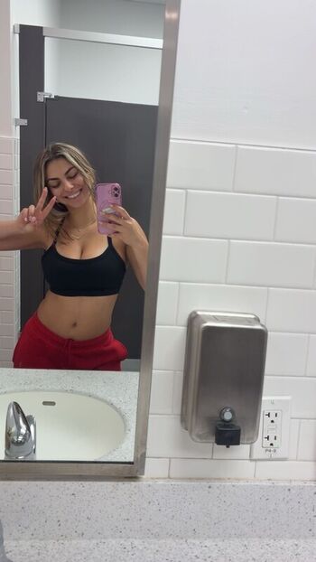 gaby_zola