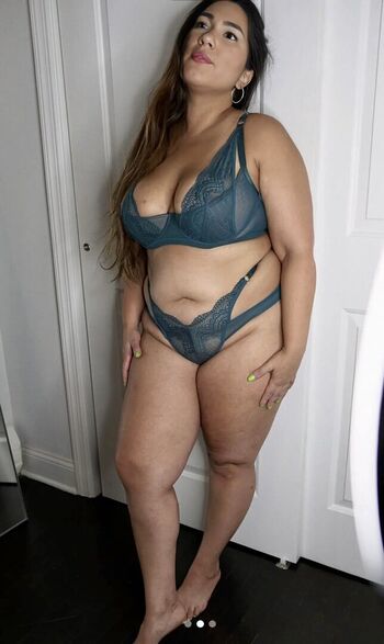 Full leaked Gapeachpawgmilf private onlyfans photo