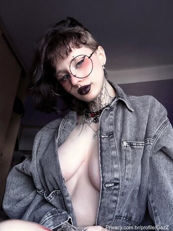 Full leaked Emma littlets/ private onlyfans photo