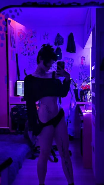 Full leaked Lara stone/ private onlyfans photo