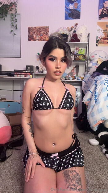 Full leaked Geminisavy  page private onlyfans photo