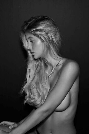 Full leaked Genlistef page private onlyfans photo