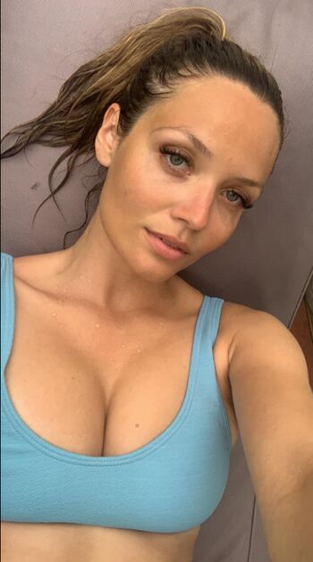 Full leaked Gennifer demey page private onlyfans photo