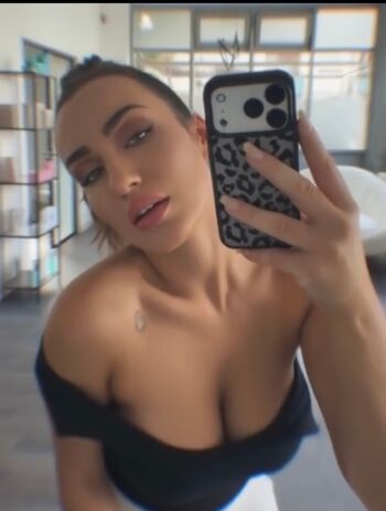 Full leaked German girls private onlyfans photo