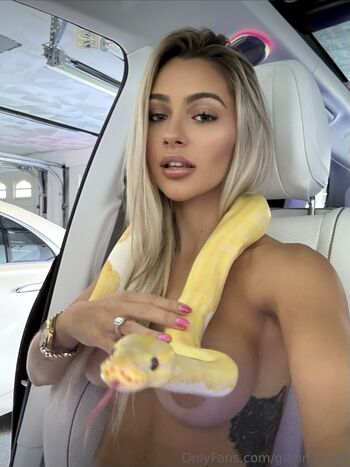 Full leaked Giannawulff page private onlyfans photo