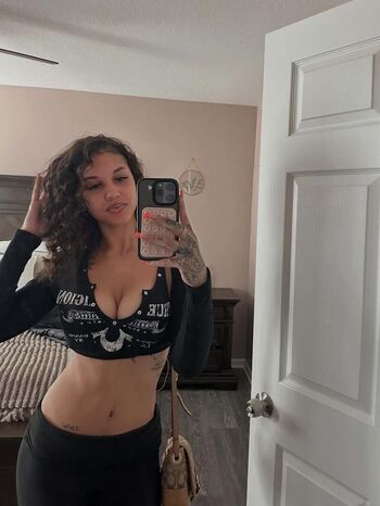 Full leaked Giavannanmoore private onlyfans photo