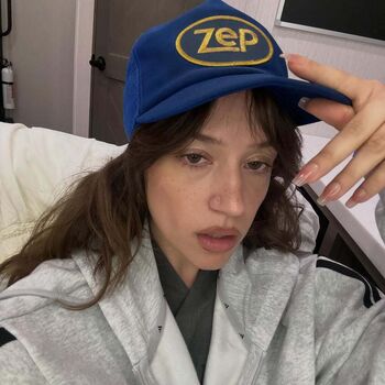 Full leaked Gideon adlon private onlyfans photo