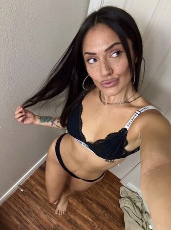 Full leaked Gigilorenaaa private onlyfans photo