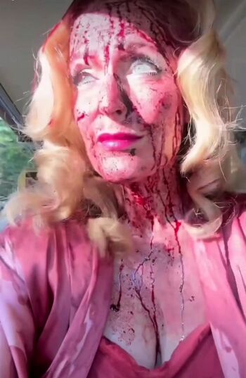 Gillian Anderson