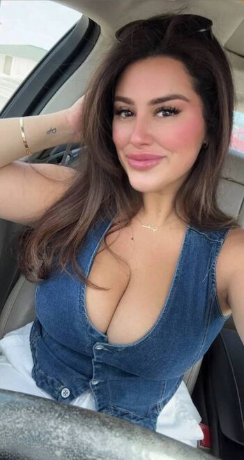 Full leaked Gillie g page private onlyfans photo