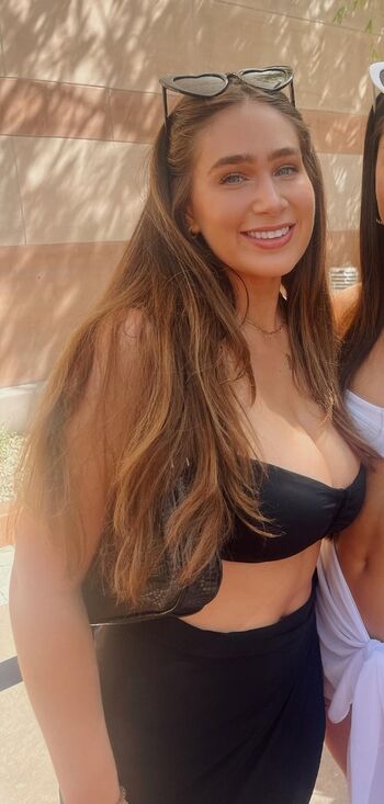 Full leaked Gina lewis private onlyfans photo