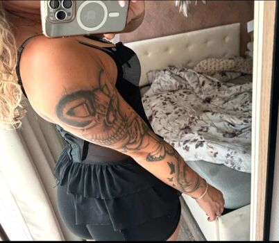 Full leaked Giollia glam private onlyfans photo