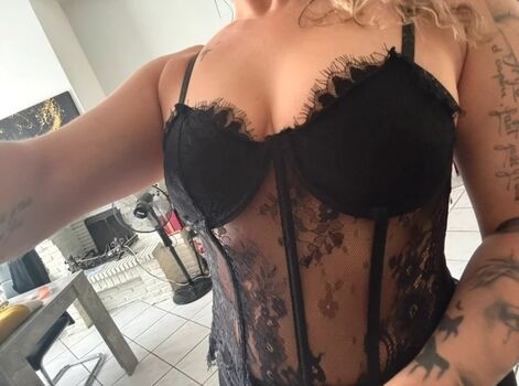 Full leaked Giollia glam private onlyfans photo