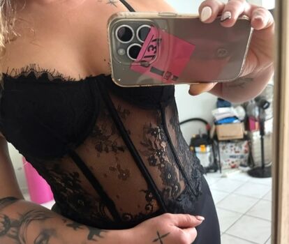 Full leaked Giollia glam private onlyfans photo