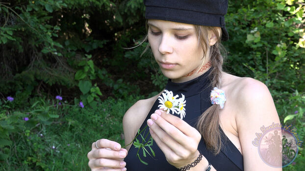 Full leaked Girls huntersbeauty private onlyfans photo