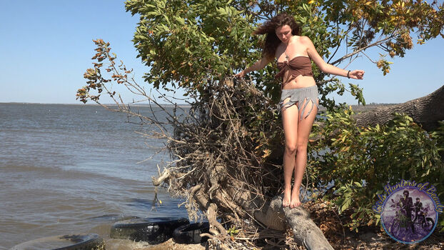 Full leaked Girls huntersbeauty private onlyfans photo